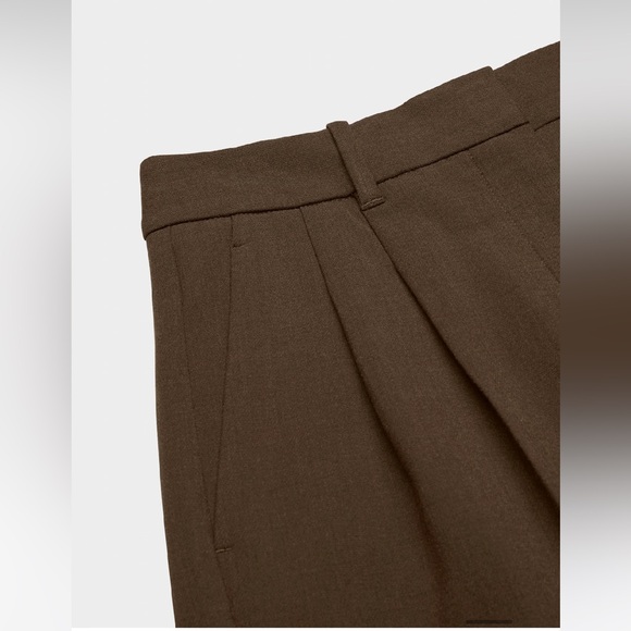 Aritzia The Effortless Pant™ - (Re)ssential in Heather Rich Cocoa - Picture 2 of 4